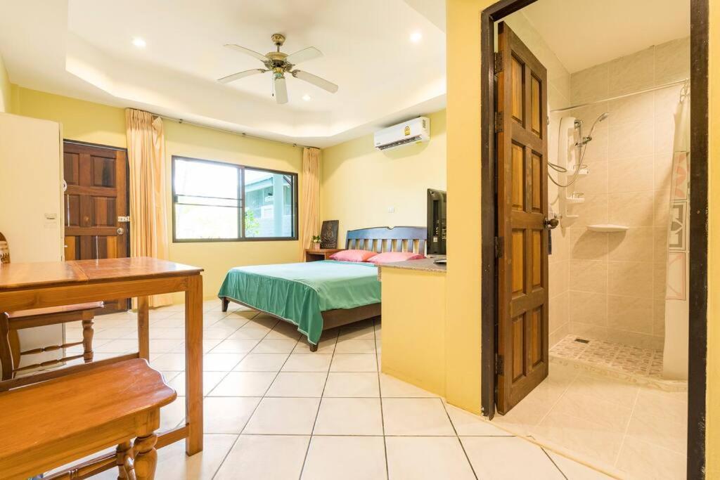 Villa Baan Coconut Strand Bang Tao Exterior foto